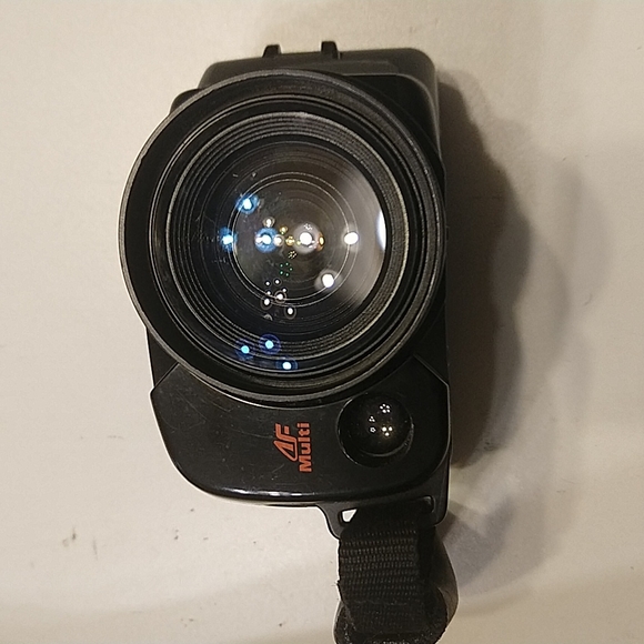 Chinon Camera - Picture 2 of 5